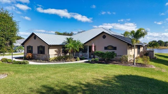 714 W Fischer Circle, Sebastian, FL 32958