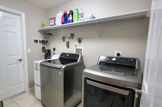 714 W Fischer Circle, Sebastian, FL 32958