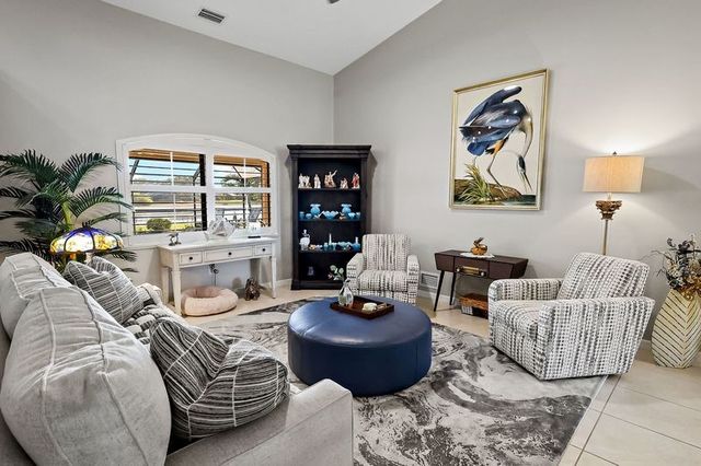 714 W Fischer Circle, Sebastian, FL 32958