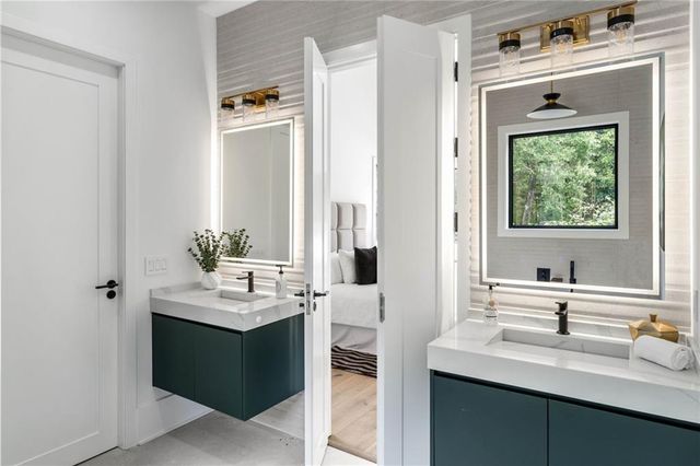 605 Hunnicutt SE Road, Mableton, GA 30126