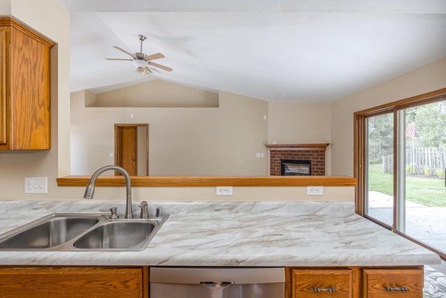 339 WINDINGBROOK DRIVE, Oshkosh, WI 54904