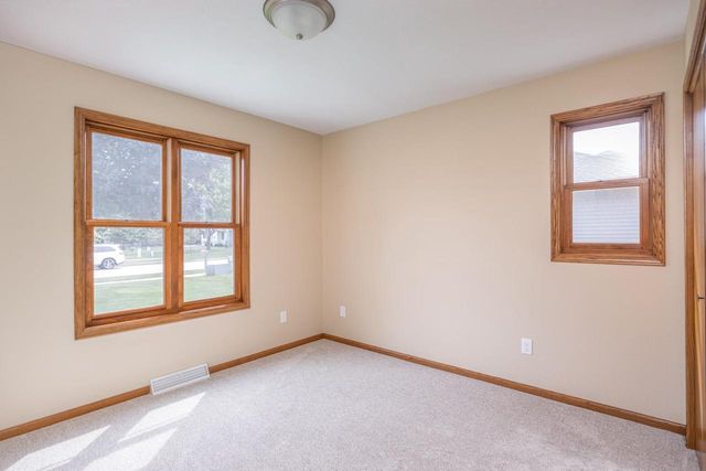 339 WINDINGBROOK DRIVE, Oshkosh, WI 54904