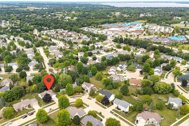 339 WINDINGBROOK DRIVE, Oshkosh, WI 54904