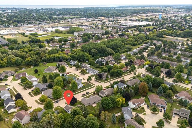 339 WINDINGBROOK DRIVE, Oshkosh, WI 54904