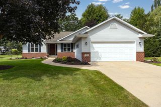 339 WINDINGBROOK DRIVE, Oshkosh, WI 54904