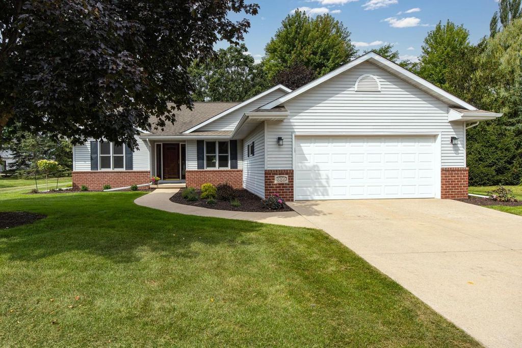 339 WINDINGBROOK DRIVE, Oshkosh, WI 54904