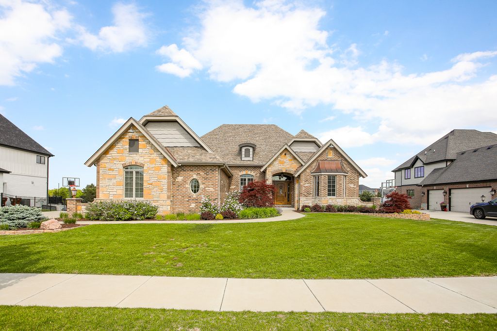 22331 Majestic Lane, Frankfort, IL 60423