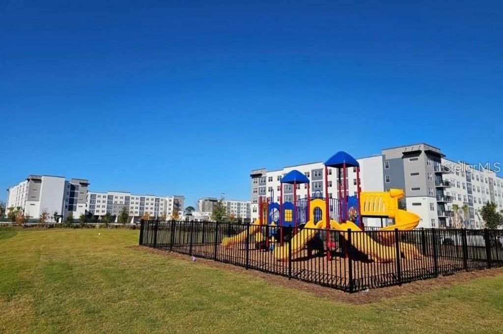 Image 3 of property listing at 5579 MILLENIA BOULEVARD 515, Orlando, FL 32839
