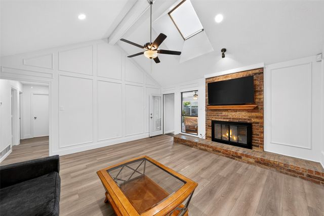 1924 Vera Cruz Drive, Carrollton, TX 75010