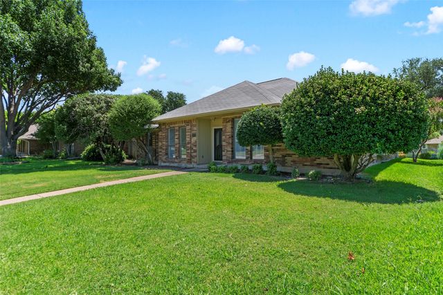 1924 Vera Cruz Drive, Carrollton, TX 75010