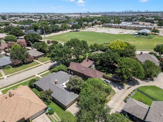 1924 Vera Cruz Drive, Carrollton, TX 75010