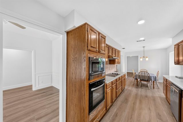 1924 Vera Cruz Drive, Carrollton, TX 75010
