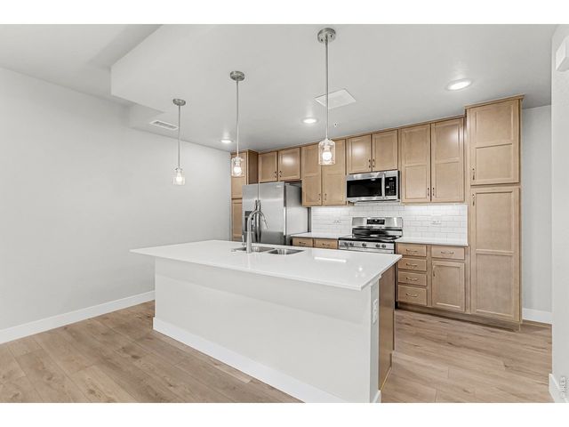 265 High Point Dr 103, Longmont, CO 80504