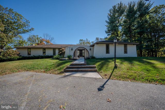 6 SOUTHVIEW PATH, Chadds Ford, PA 19317