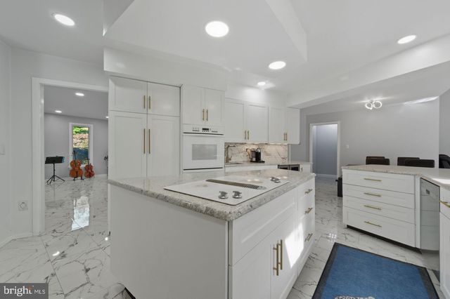 6 SOUTHVIEW PATH, Chadds Ford, PA 19317