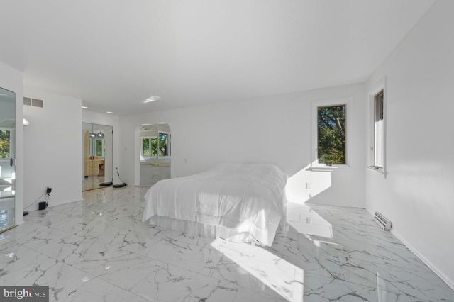 6 SOUTHVIEW PATH, Chadds Ford, PA 19317