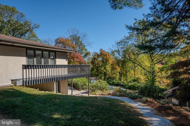 6 SOUTHVIEW PATH, Chadds Ford, PA 19317