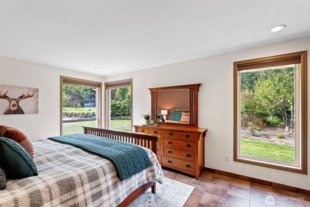 5149 NW Viewpoint Lane, Bremerton, WA 98312