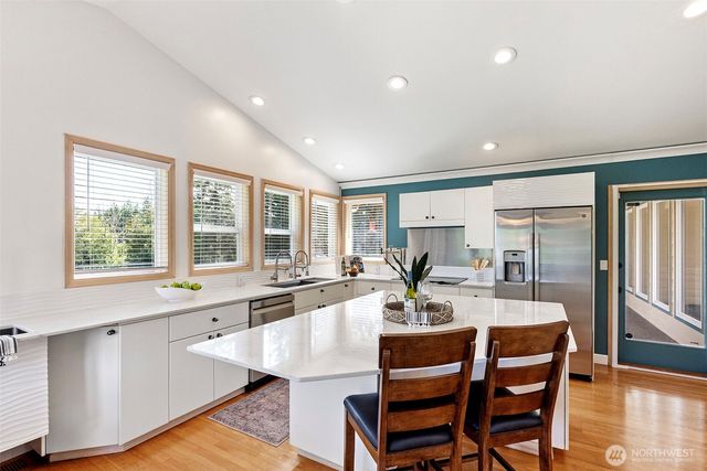 5149 NW Viewpoint Lane, Bremerton, WA 98312