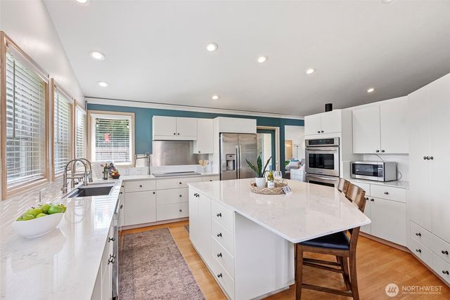 5149 NW Viewpoint Lane, Bremerton, WA 98312