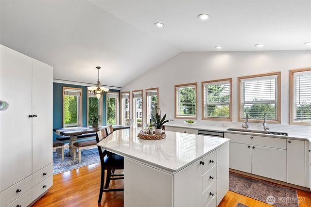 5149 NW Viewpoint Lane, Bremerton, WA 98312