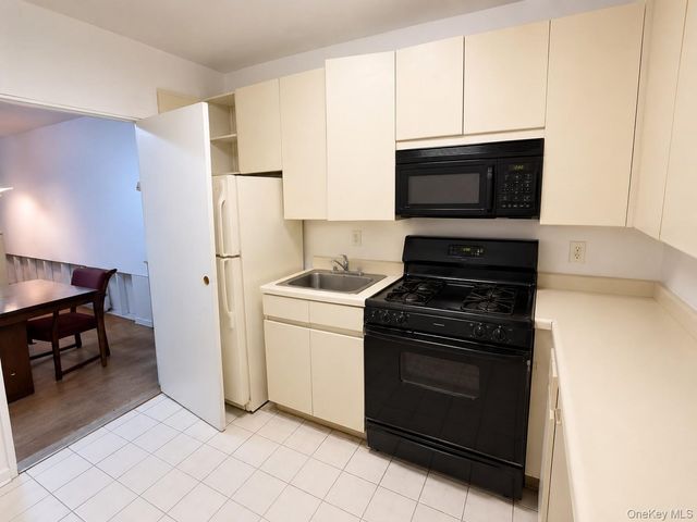 572 Louisiana Avenue 1, Brooklyn, NY 11239