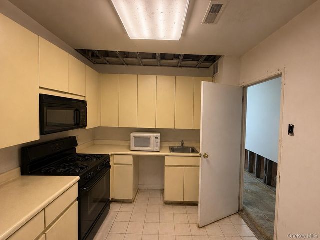 572 Louisiana Avenue 1, Brooklyn, NY 11239