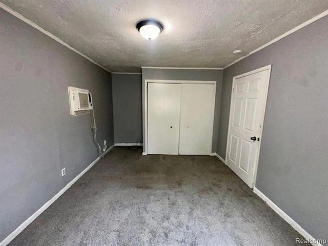 9213 Plainview Avenue, Detroit, MI 48228