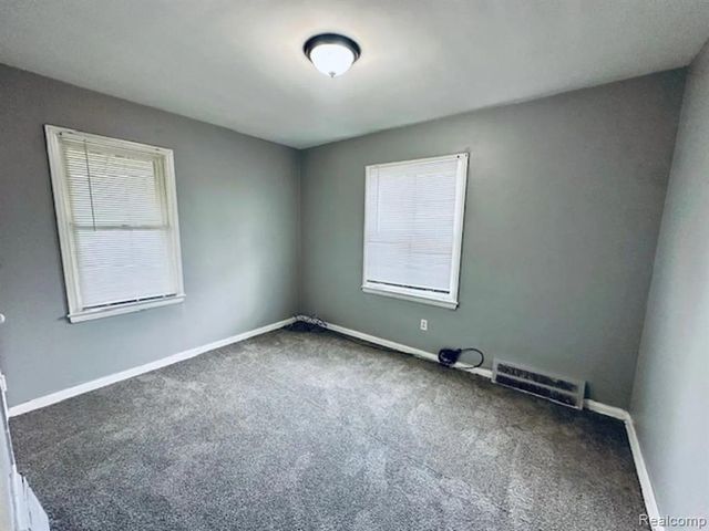 9213 Plainview Avenue, Detroit, MI 48228
