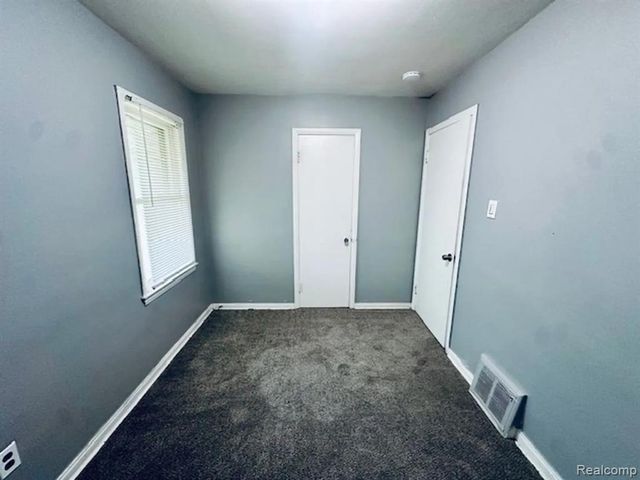 9213 Plainview Avenue, Detroit, MI 48228