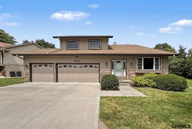 9202 Adams Street, Omaha, NE 68127