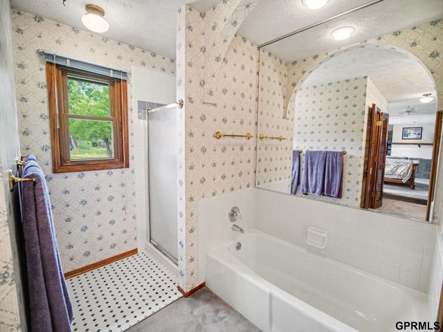9202 Adams Street, Omaha, NE 68127