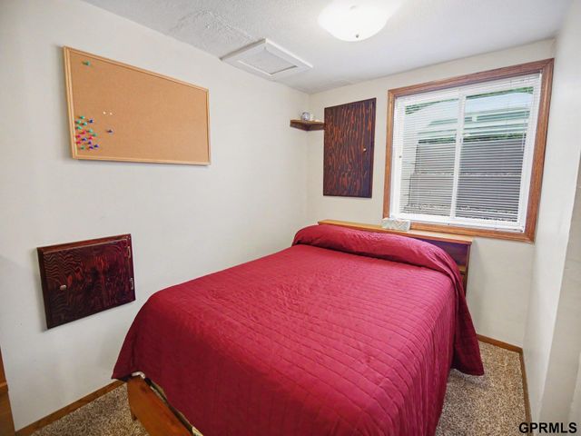 9202 Adams Street, Omaha, NE 68127