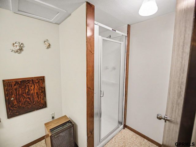 9202 Adams Street, Omaha, NE 68127