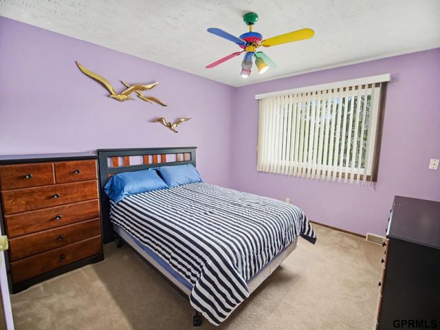 9202 Adams Street, Omaha, NE 68127