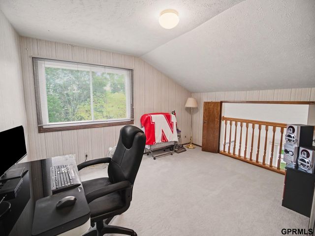 9202 Adams Street, Omaha, NE 68127