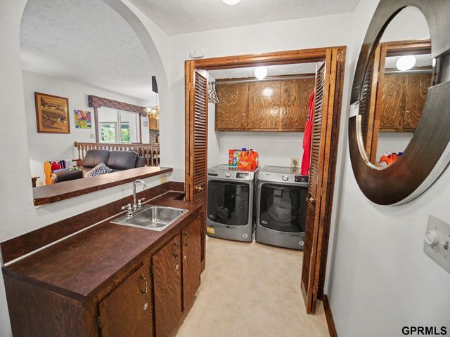 9202 Adams Street, Omaha, NE 68127