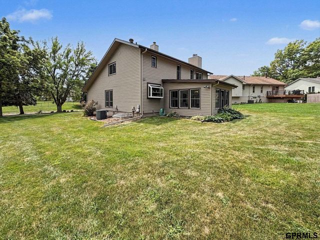 9202 Adams Street, Omaha, NE 68127