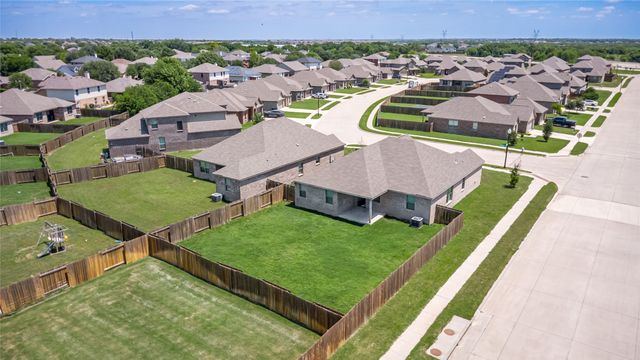 1056 Tumbleweed Trail, Crowley, TX 76036