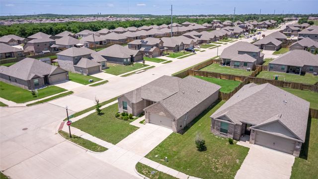 1056 Tumbleweed Trail, Crowley, TX 76036