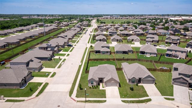 1056 Tumbleweed Trail, Crowley, TX 76036