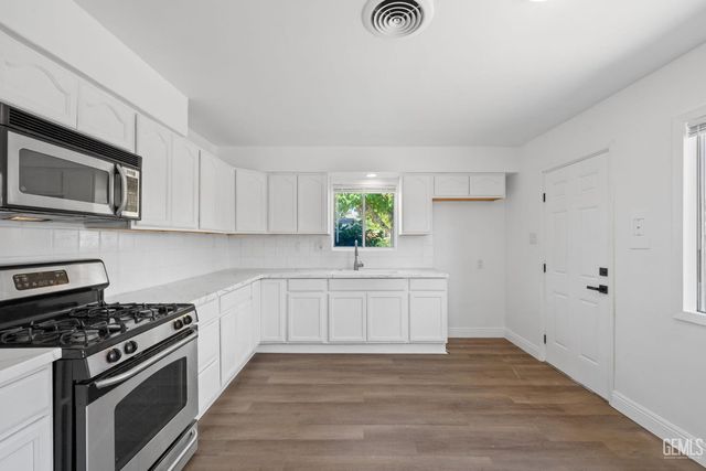 3609 Cardinal Avenue, Bakersfield, CA 93306