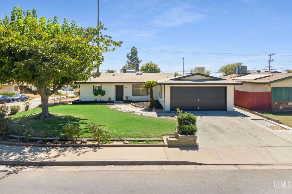 3609 Cardinal Avenue, Bakersfield, CA 93306