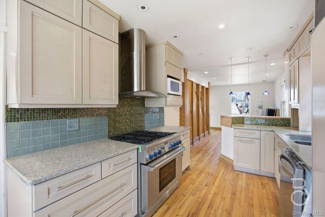 94-11 70th Avenue, Forest Hills, NY 11375