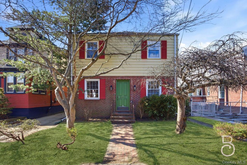 94-11 70th Avenue, Forest Hills, NY 11375