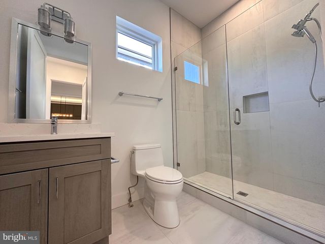 4017 WOODLAND RD, Annandale, VA 22003