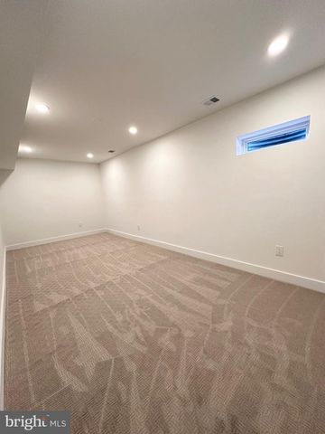 4017 WOODLAND RD, Annandale, VA 22003