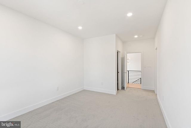 4017 WOODLAND RD, Annandale, VA 22003