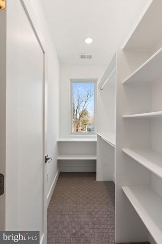 4017 WOODLAND RD, Annandale, VA 22003