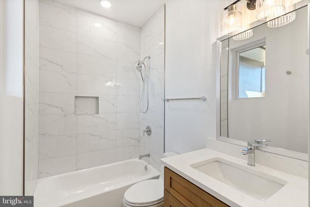 4017 WOODLAND RD, Annandale, VA 22003